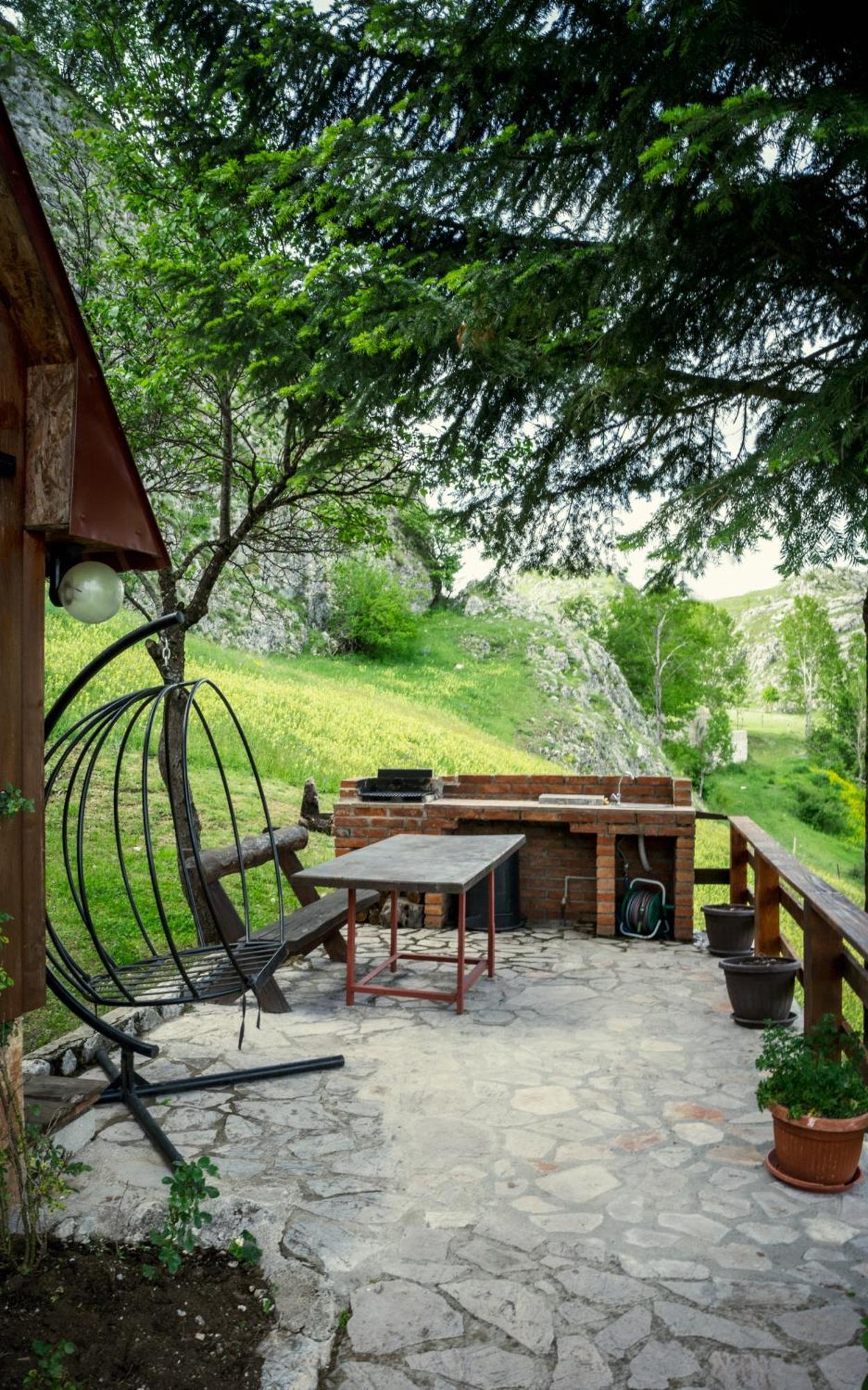 Detached House Milivoje Hotel Poscenje Kültér fotó