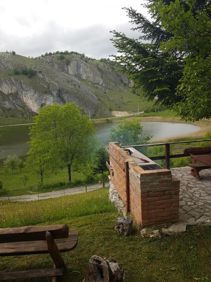 Detached House Milivoje Hotel Poscenje Kültér fotó